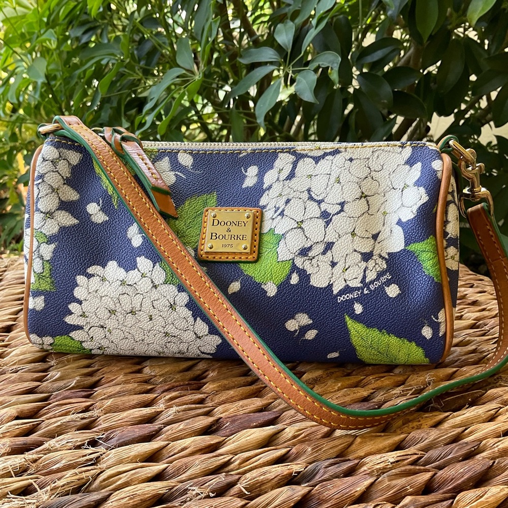 Rare Dooney & Bourke Blue Hydrangea Small Barrel Bag
